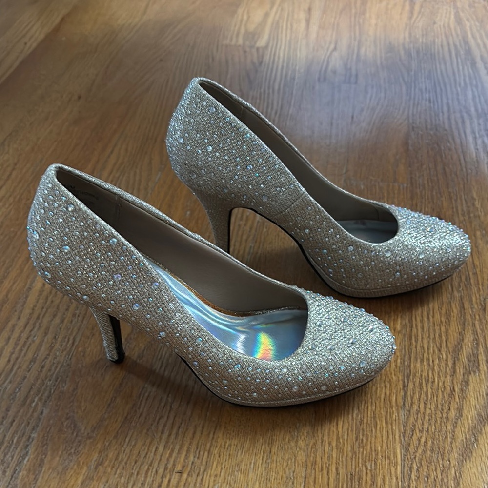 Hot Tomato Gold Glitter Heels for Special Occasions